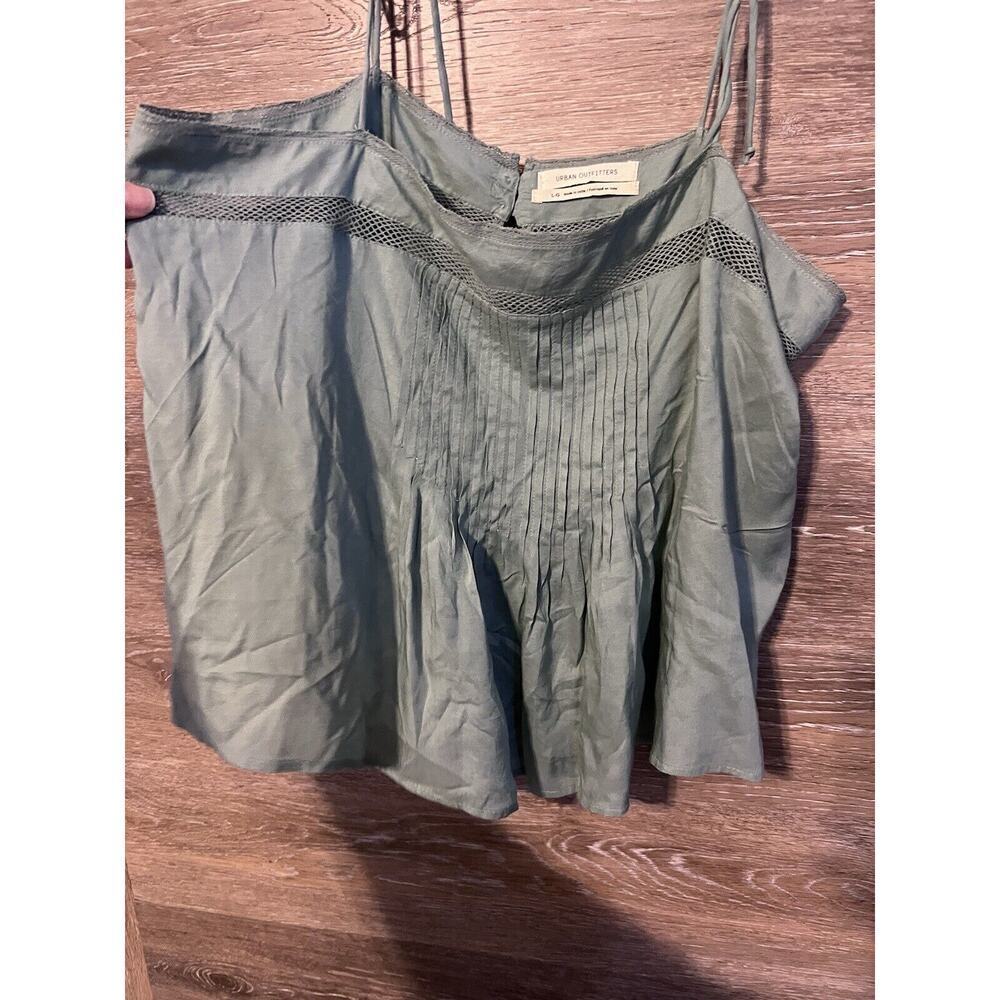 Urban Outfitters Cami L Green Cropped Strappy Sleeveless Top tank PERFECT - Picture 2 of 6